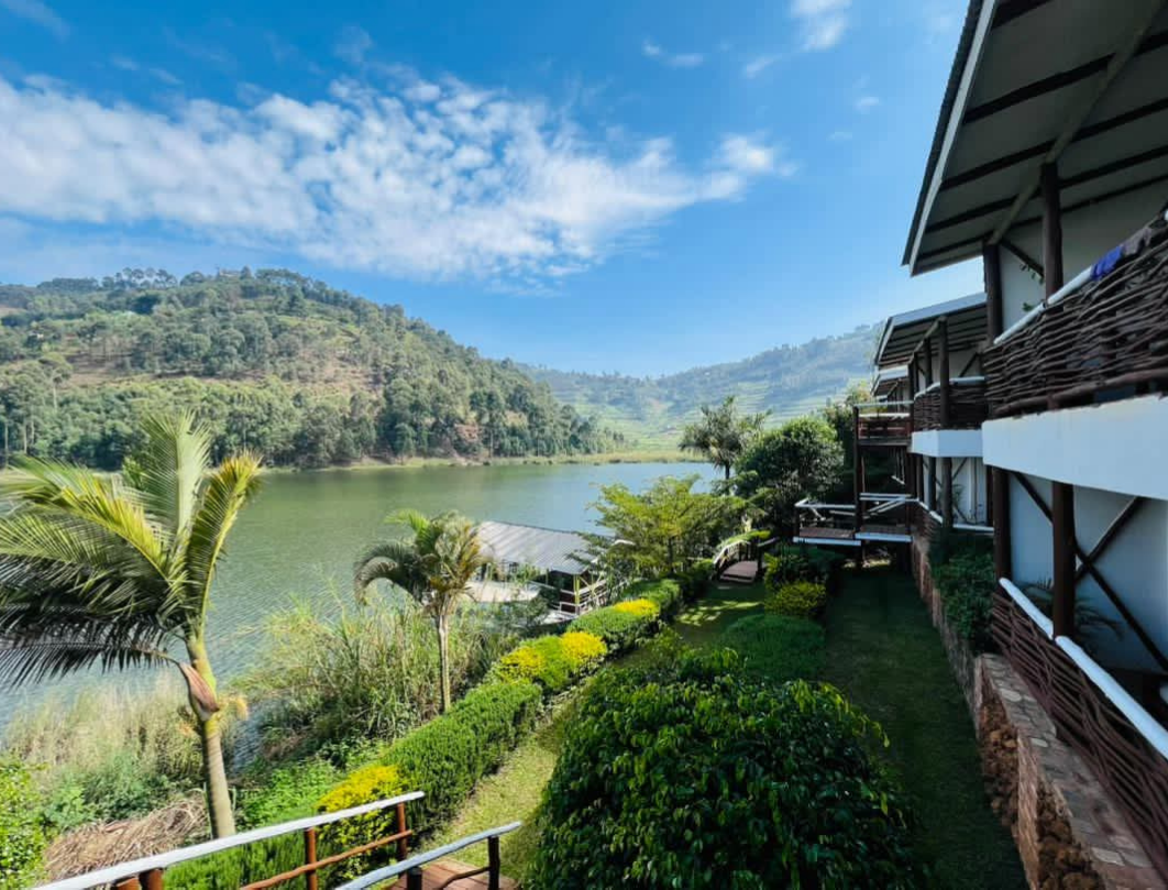  5 Days Uganda Safari Gorillas,Wildlife & Lake Bunyonyi